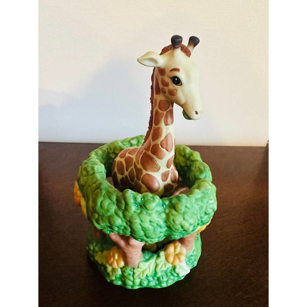 Vintage Franklin Mint safari surprise Giraffe 1988